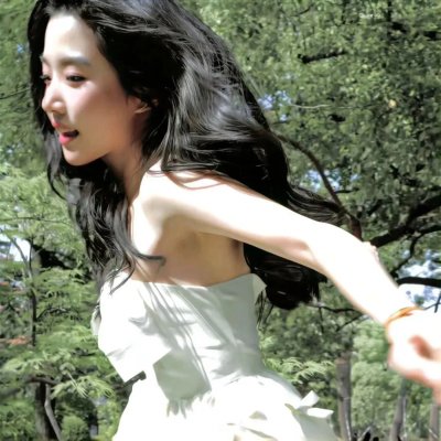 触碰的双手 封面